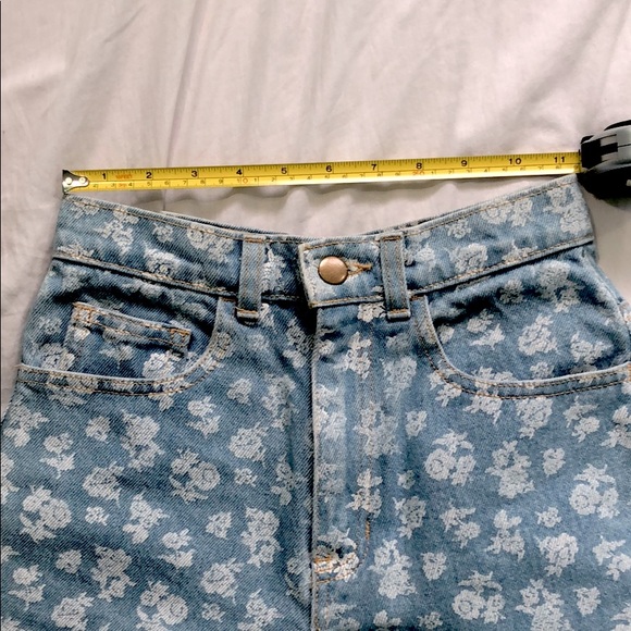 NWOT American Apparel floral jean shorts - Picture 10 of 15